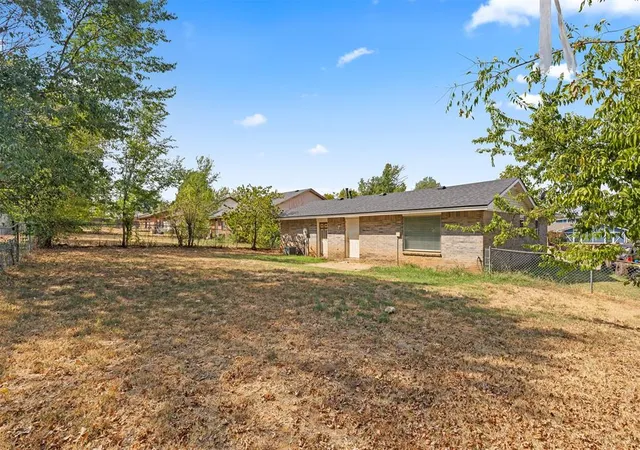 Photo 20 of Sale Pending at 410 Jarman Dr, McLoud, OK 74851 | MLS# 1250410 | Listing updated on 2026-10-11