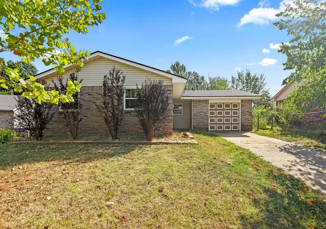 Photo 2 of Single family home for sale at 410 Jarman Dr, Mc Loud, OK 74851 | MLS# 1250410 | Listing updated on 2026-10-09