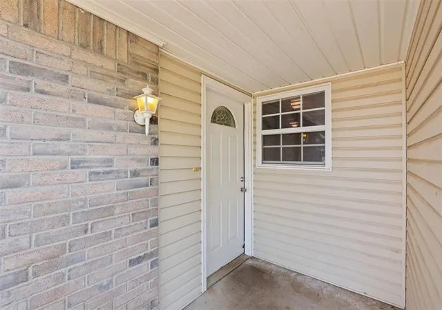 Photo 3 of Single family home for sale at 410 Jarman Dr, Mc Loud, OK 74851 | MLS# 1250410 | Listing updated on 2026-10-09