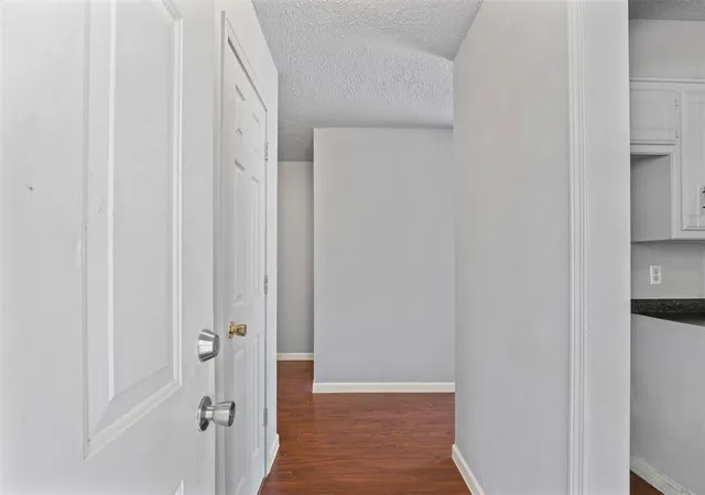 Photo 4 of Single family home for sale at 410 Jarman Dr, Mc Loud, OK 74851 | MLS# 1250410 | Listing updated on 2026-10-09