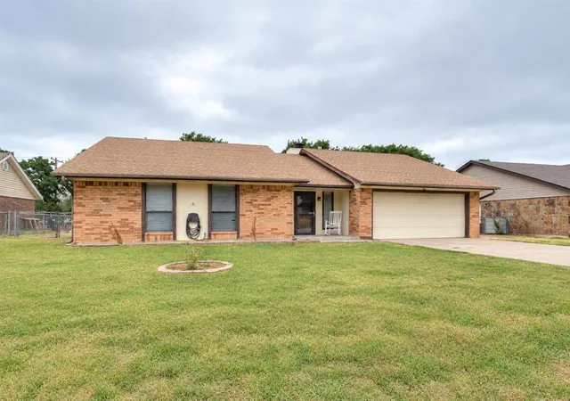 Single family home for sale at 955 Buckwood Dr, Choctaw, OK 73020 | MLS# 1250424