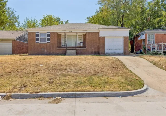 Single family home for sale at 1404 NE 39th Street, Oklahoma City, OK 73111 | MLS# 1250434