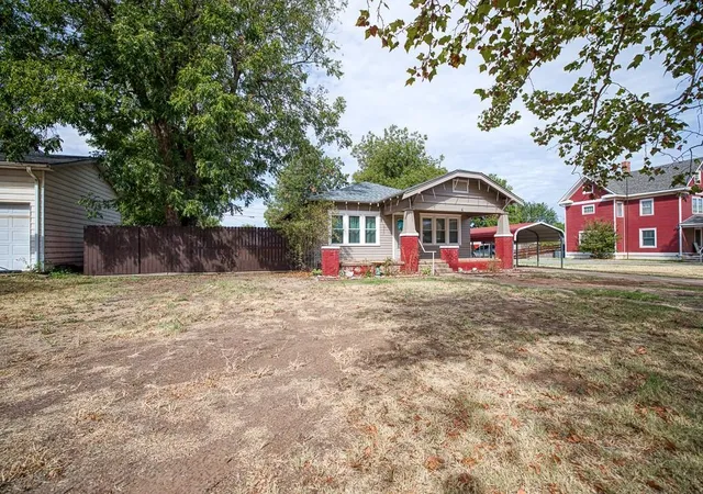 Photo 3 of Single family home for sale at 716 S 7th Street, Kingfisher, OK 73750 | MLS# 1250436 | Listing updated on 2026-10-09