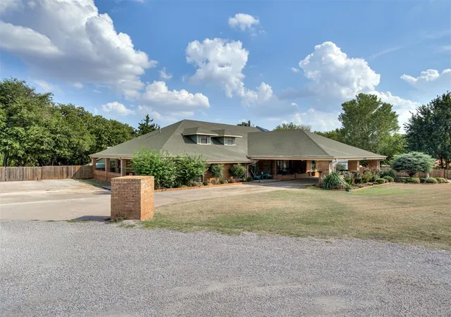 Photo 1 of Single family home for sale at 6800 Tanglewood Dr, Mustang, OK 73064 | MLS# 1250440 | Listing updated on 2026-09-26