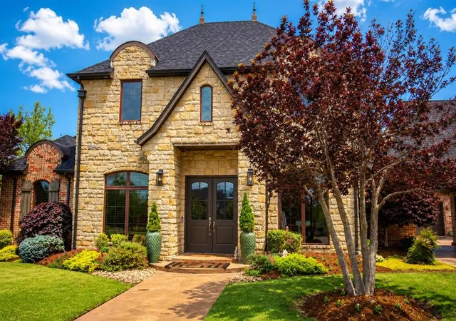 Single family home for sale at 8825 Legacy Xing Rd, Oklahoma City, OK 73169 | MLS# 1250444