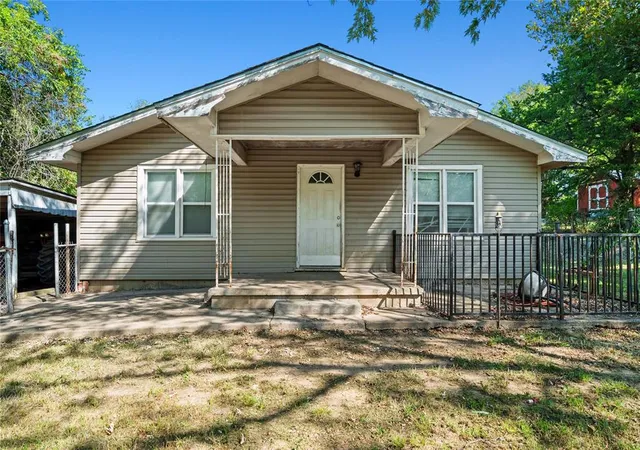 Single family home for sale at 902 W 4th Street, Ada, OK 74820 | MLS# 1250446