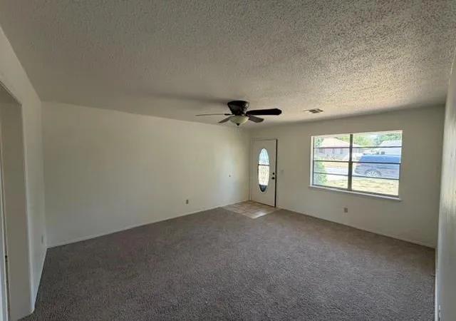 Photo 4 of Single family home for sale at 621 Timber Ln, Oklahoma City, OK 73127 | MLS# 1250447 | Listing updated on 2026-09-25