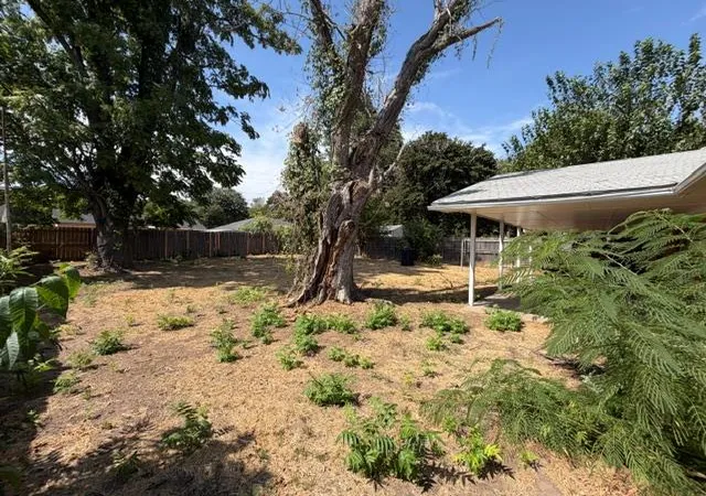 Photo 2 of Single family home for sale at 621 Timber Ln, Oklahoma City, OK 73127 | MLS# 1250447 | Listing updated on 2026-09-25