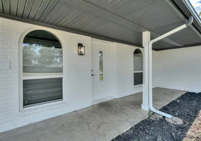 Photo 3 of Sale Pending at 5808 N Hammond Ave, Oklahoma City, OK 73122 | MLS# 1250452 | Listing updated on 2026-09-30