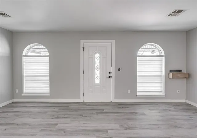 Photo 4 of Sale Pending at 5808 N Hammond Ave, Oklahoma City, OK 73122 | MLS# 1250452 | Listing updated on 2026-09-30