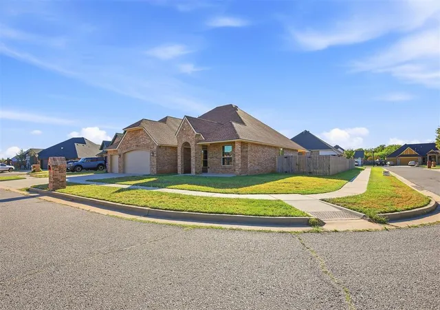 Photo 2 of Single family home for sale at 5321 Shearwater Ct, Oklahoma City, OK 73179 | MLS# 1250457 | Listing updated on 2026-10-10