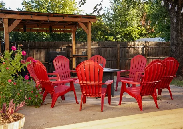 Photo 3 of Single family home for sale at 924 N Ash St, Guthrie, OK 73044 | MLS# 1250460 | Listing updated on 2026-09-25