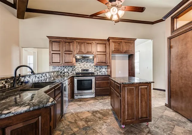 Photo 4 of Single family home for sale at 501 N Hogan Ave, Guthrie, OK 73044 | MLS# 1250461 | Listing updated on 2026-09-25