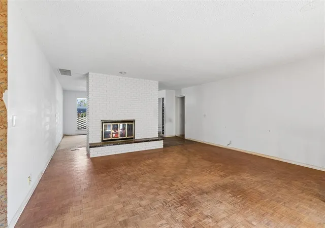 Photo 4 of Sale Pending at 3708 NW 68th Street, Oklahoma City, OK 73116 | MLS# 1250463 | Listing updated on 2026-10-08