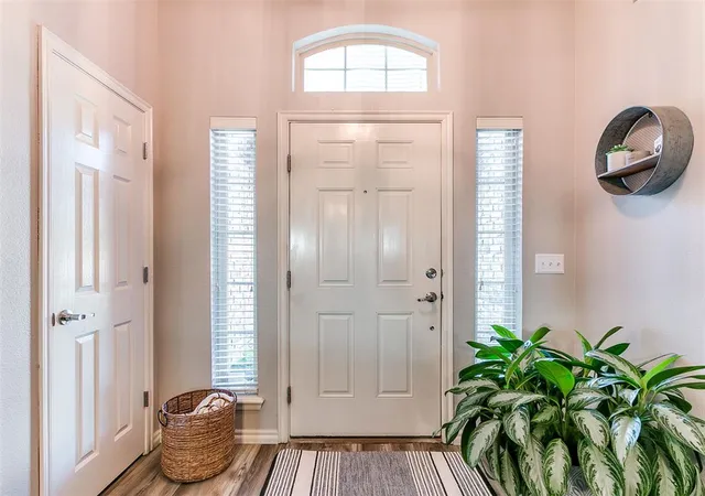 Photo 4 of Sale Pending at 17212 Picasso Dr, Oklahoma City, OK 73170 | MLS# 1250469 | Listing updated on 2026-09-28