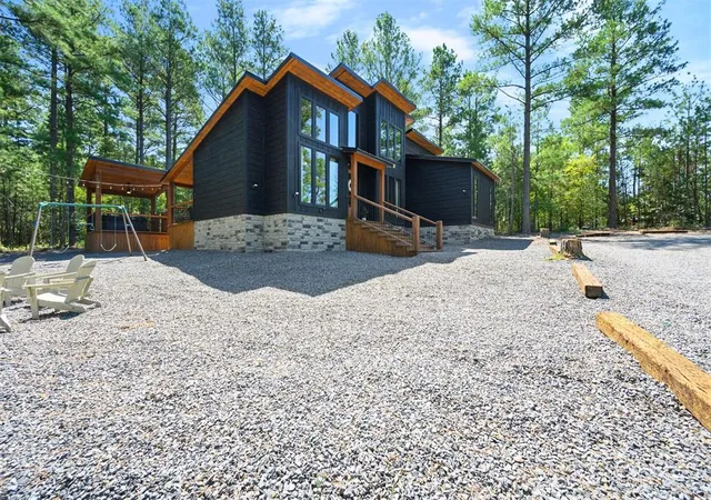 Photo 1 of Single family home for sale at 24 Boulder Ct, Broken Bow, OK 74728 | MLS# 1250470 | Listing updated on 2026-09-22