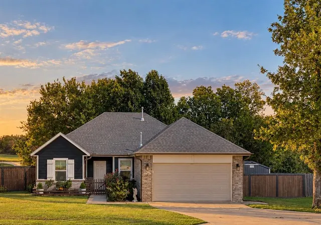 Single family home for sale at 11650 Cedar St, Guthrie, OK 73044 | MLS# 1250484