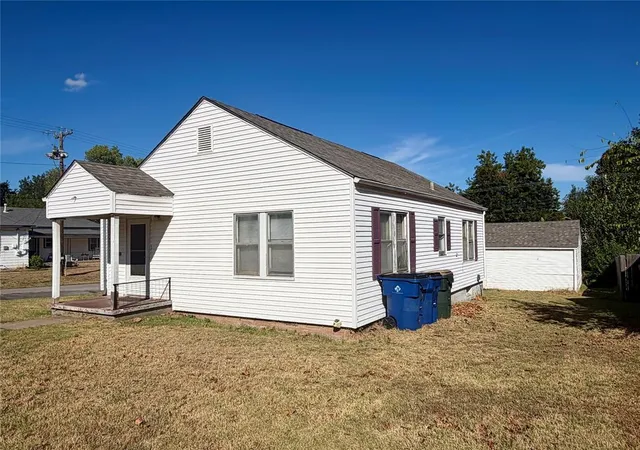 Photo 1 of Single family home for sale at 1701 S 16th Street, Chickasha, OK 73018 | MLS# 1250487 | Listing updated on 2026-09-24