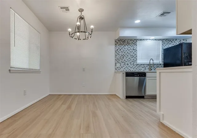 Photo 4 of Single family home for sale at 405 Woodland Dr, Oklahoma City, OK 73130 | MLS# 1250492 | Listing updated on 2026-10-06