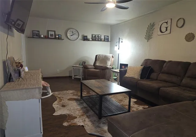 Photo 3 of Single family home for sale at 205 Mark Ave, Paoli, OK 73074 | MLS# 1250497 | Listing updated on 2026-09-26