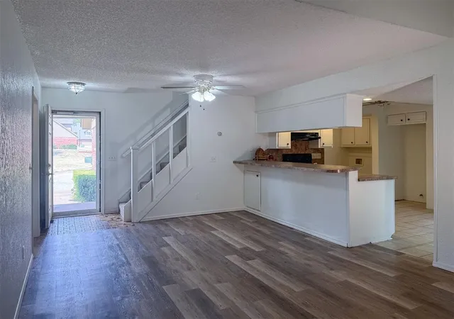 Photo 1 of Single family home for sale at 16 Coventry Ct, Edmond, OK 73012 | MLS# 1250498 | Listing updated on 2026-10-19