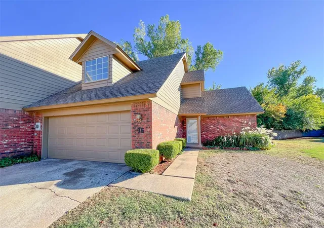Photo 3 of Single family home for sale at 16 Coventry Ct, Edmond, OK 73012 | MLS# 1250498 | Listing updated on 2026-10-19