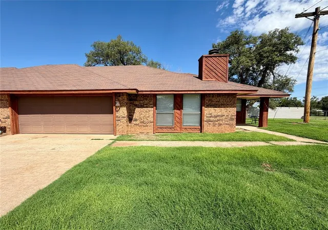 Photo 1 of Single family home for sale at 1102 Walnut St, Woodward, OK 73801 | MLS# 1250504 | Listing updated on 2026-09-23