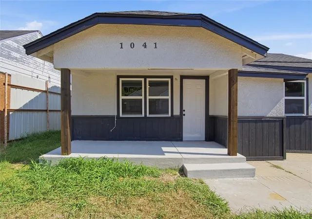 Photo 3 of Single family home for sale at 1041 SW 33rd Street, Oklahoma City, OK 73109 | MLS# 1250509 | Listing updated on 2026-09-24