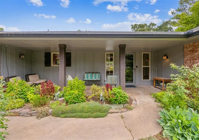 Photo 3 of Sale Pending at 4109 Sooner Ct, Edmond, OK 73034 | MLS# 1250514 | Listing updated on 2026-10-07
