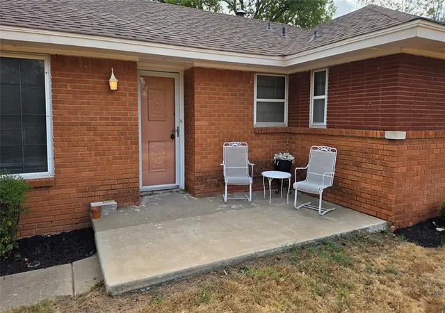 Photo 3 of Single family home for sale at 2800 N Dornick Dr, Oklahoma City, OK 73121 | MLS# 1250520 | Listing updated on 2026-09-24
