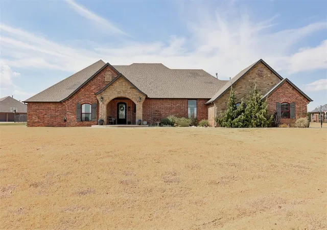 Photo 1 of Single family home for sale at 203 Raye Pl, Tuttle, OK 73089 | MLS# 1250523 | Listing updated on 2026-10-06