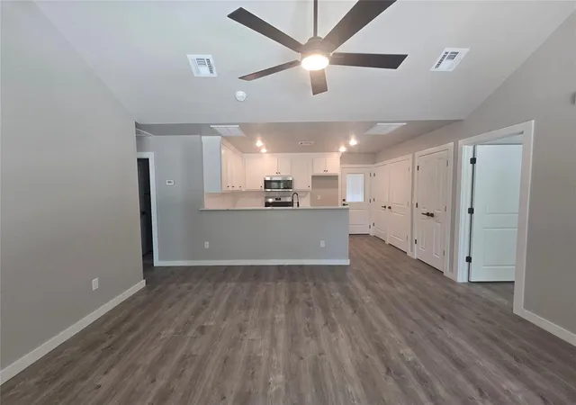 Photo 3 of Single family home for sale at 1304 E Margaret St, Shawnee, OK 74801 | MLS# 1250526 | Listing updated on 2026-10-07