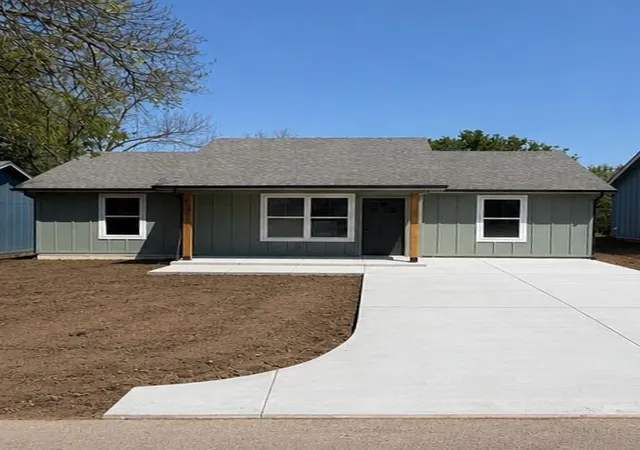 Photo 1 of Single family home for sale at 1312 E Margaret St, Shawnee, OK 74801 | MLS# 1250530 | Listing updated on 2026-10-07