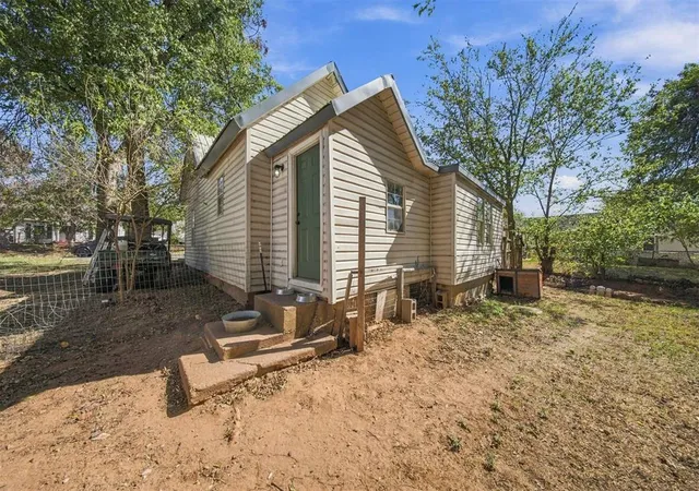Photo 22 of Single family home for sale at 1012 S 13th Street, Chickasha, OK 73018 | MLS# 1250531 | Listing updated on 2026-10-15