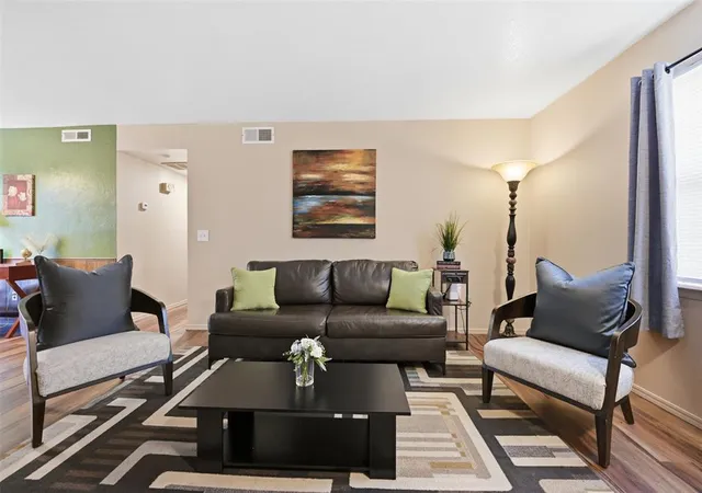 Listing Photo 5 - Condo for sale in building located at 11307 N May Ave, Oklahoma, OK 73120 - Unit #D