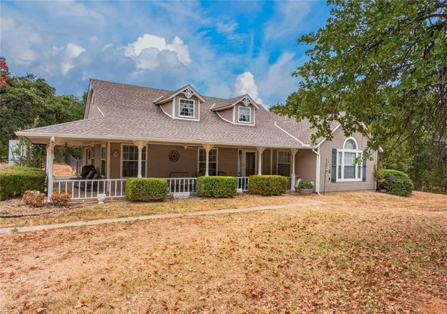 Single family home for sale at 18233 Sierra Ln, Newalla, OK 74857 | MLS# 1250541