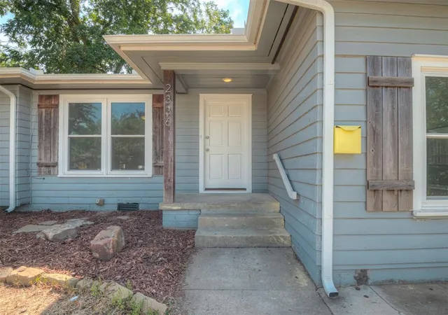 Photo 2 of Single family home for sale at 2336 Westlawn Pl, Oklahoma City, OK 73112 | MLS# 1250557 | Listing updated on 2026-10-14