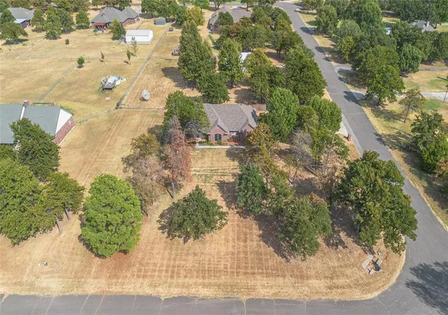 Photo 3 of Single family home for sale at 670 Choctaw Vista W, Choctaw, OK 73020 | MLS# 1250560 | Listing updated on 2026-09-25