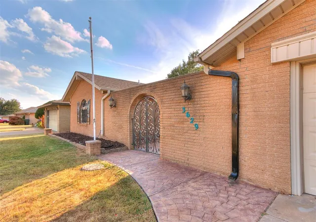 Photo 3 of Single family home for sale at 3629 N Ridgewood Dr, Midwest City, OK 73110 | MLS# 1250562 | Listing updated on 2026-09-30