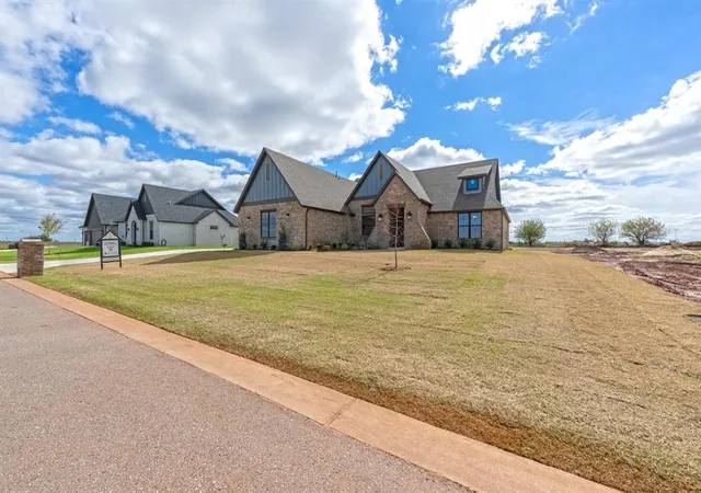 Photo 2 of Single family home for sale at 19481 Cashion Lakes Dr, Cashion, OK 73016 | MLS# 1250564 | Listing updated on 2026-10-19