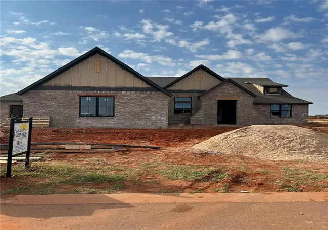 Photo 3 of Single family home for sale at 19481 Cashion Lakes Dr, Cashion, OK 73016 | MLS# 1250564 | Listing updated on 2026-09-24