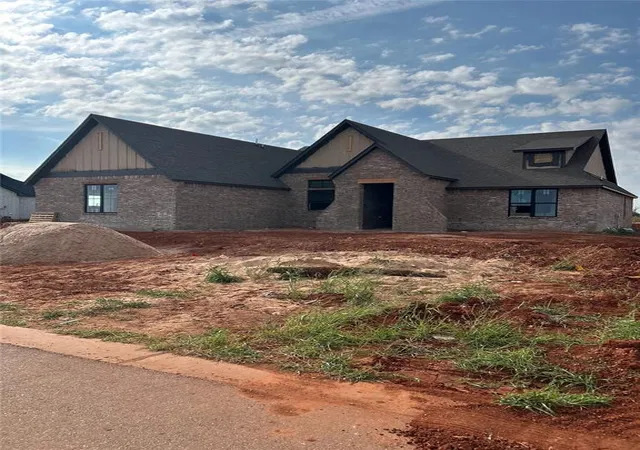 Photo 3 of Single family home for sale at 19481 Cashion Lakes Dr, Cashion, OK 73016 | MLS# 1250564 | Listing updated on 2026-09-24