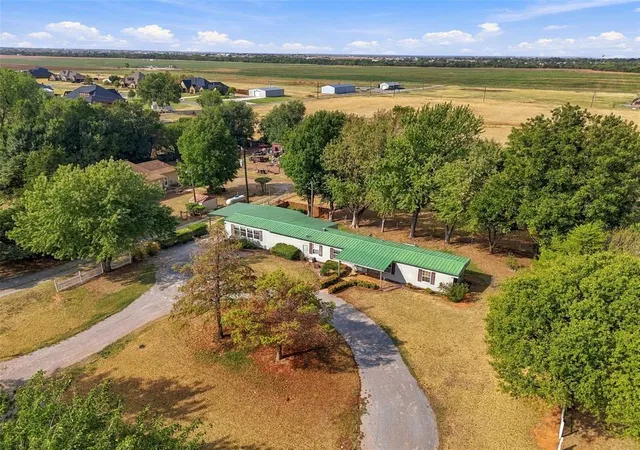 Photo 3 of Single family home for sale at 22632 James Ave, Kingfisher, OK 73750 | MLS# 1250565 | Listing updated on 2026-09-25