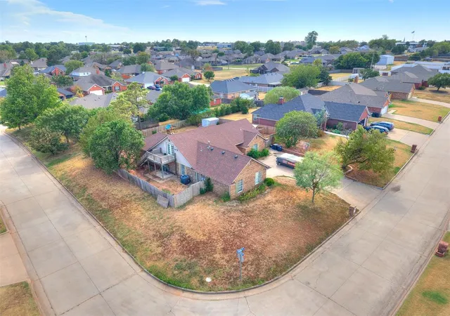 Photo 3 of Single family home for sale at 1311 Cambridge Dr, Shawnee, OK 74804 | MLS# 1250568 | Listing updated on 2026-10-02