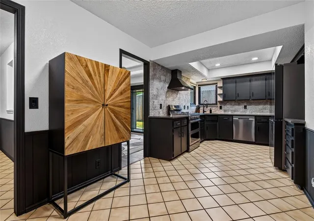 Photo 4 of Single family home for sale at 6900 Blue Spruce Ct, Oklahoma City, OK 73162 | MLS# 1250569 | Listing updated on 2026-09-23