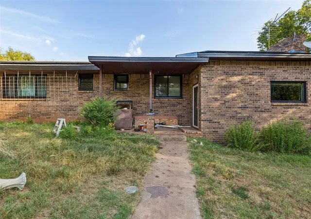 Photo 3 of Single family home for sale at 11320 S Anderson Rd, Oklahoma City, OK 73165 | MLS# 1250571 | Listing updated on 2026-09-25