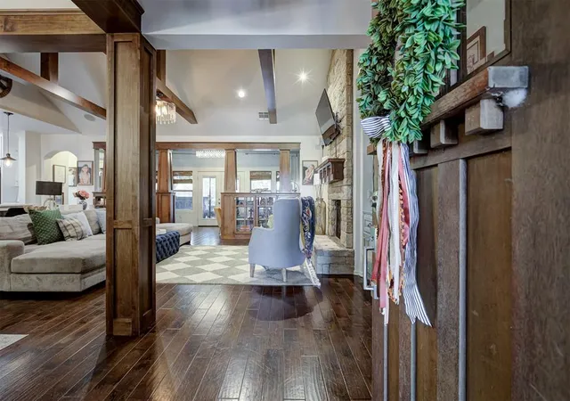 Photo 4 of Single family home for sale at 717 Falling Sky Dr, Edmond, OK 73034 | MLS# 1250572 | Listing updated on 2026-09-23