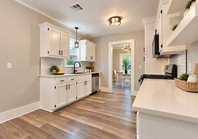 Photo 4 of Single family home for sale at 1005 W Washington Ave, Chickasha, OK 73018 | MLS# 1250576 | Listing updated on 2026-10-09