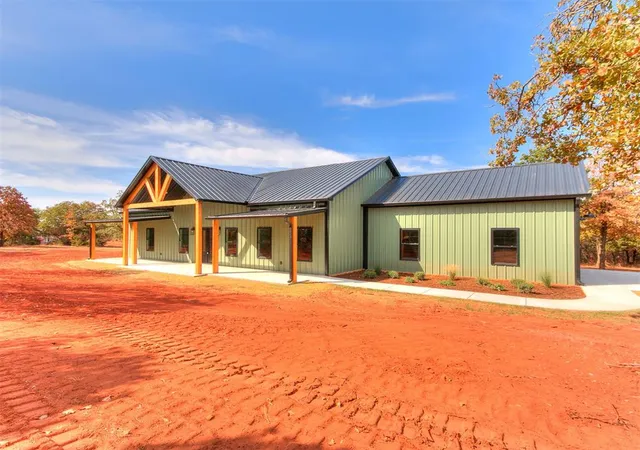 Photo 2 of Sale Pending at 23083 Highland Ln, Blanchard, OK 73010 | MLS# 1250582 | Listing updated on 2026-10-04