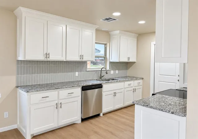 Photo 3 of Single family home for sale at 709 Polk St, Altus, OK 73521 | MLS# 1250591 | Listing updated on 2026-10-01